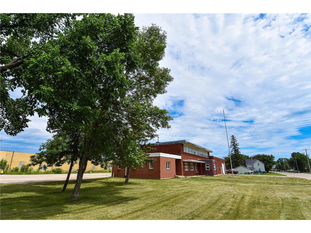 423 Zeh Street W Thief River Falls MN 56701 7095707 image6