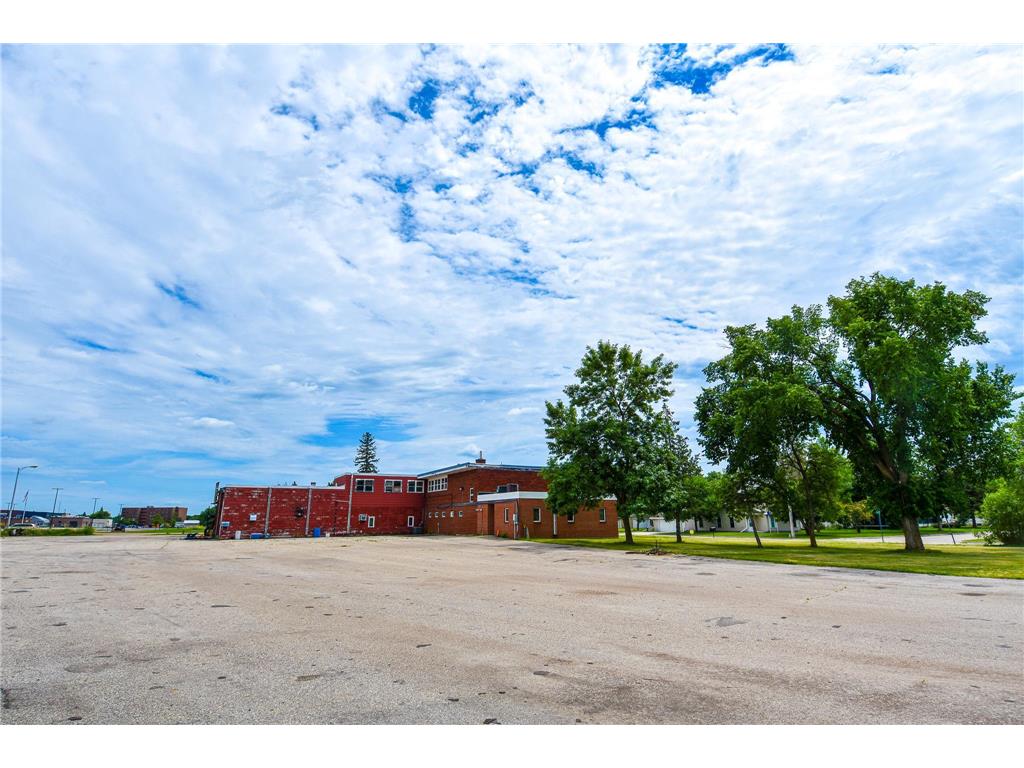 423 Zeh Street W Thief River Falls MN 56701 7095707 image9