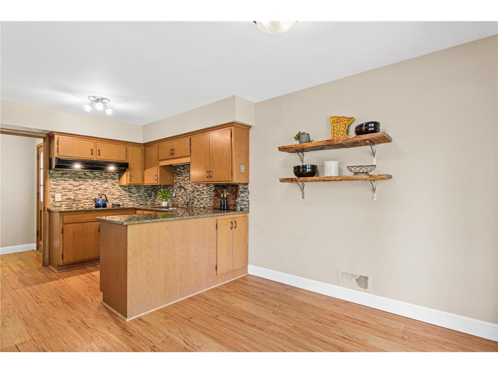 4230 Maple Lane Minnetonka MN 55345 7070731 image10