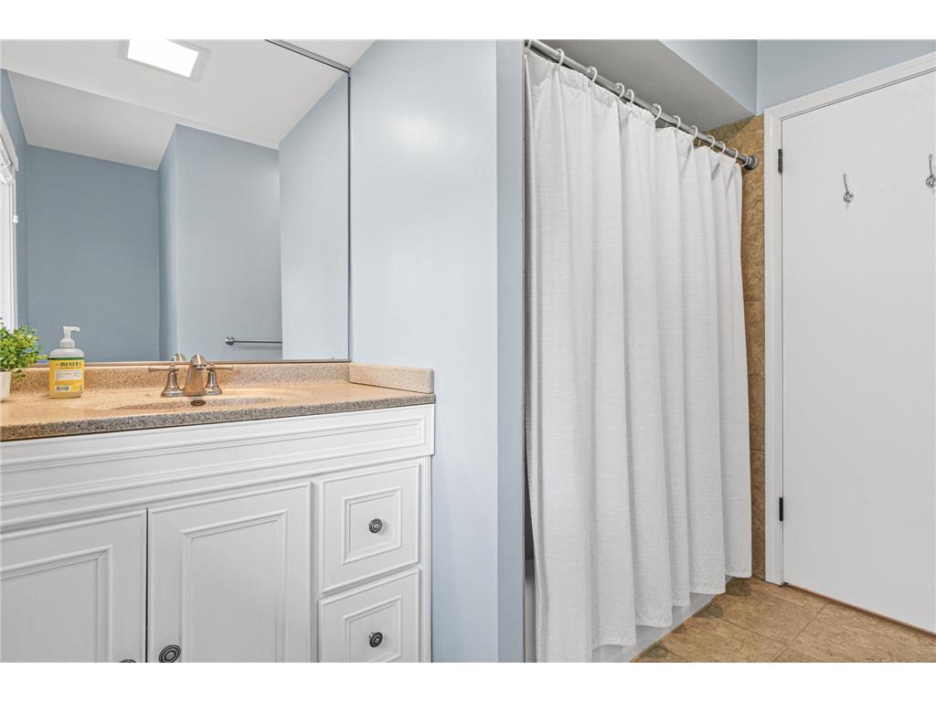 4230 Maple Lane Minnetonka MN 55345 7070731 image21