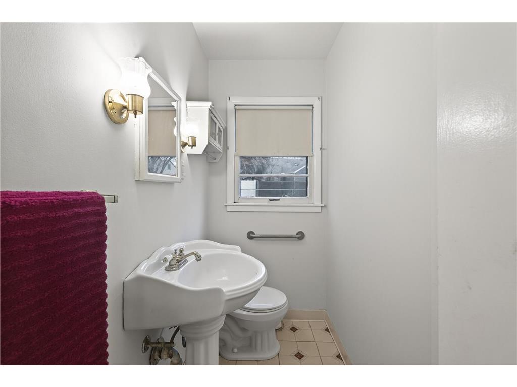 4232 Halifax Avenue N Robbinsdale MN 55422 6773964 image17