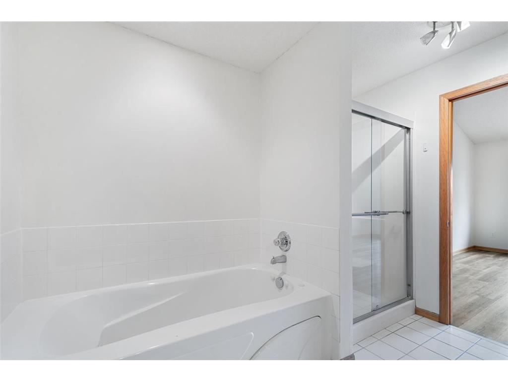 4233 93rd Avenue N Brooklyn Park MN 55443 7073370 image12