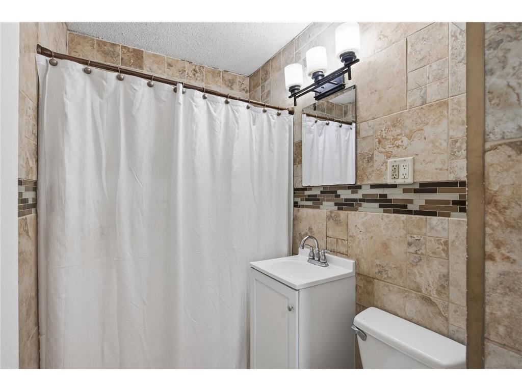 4233 Quincy Street NE Columbia Heights MN 55421 7052493 image12