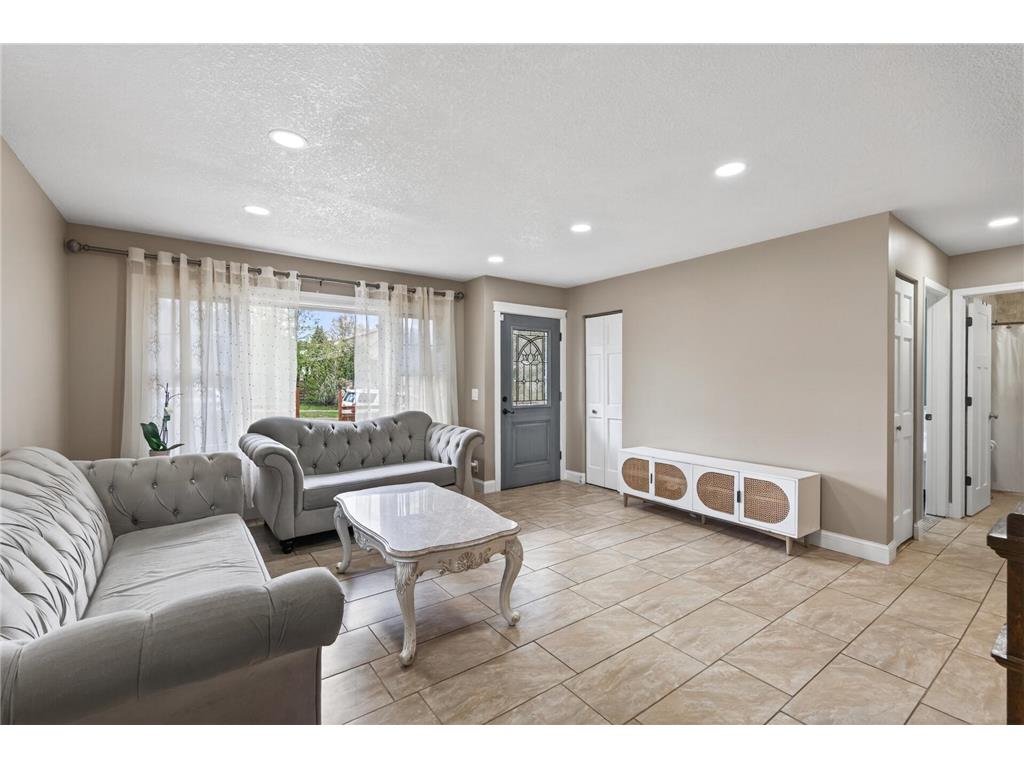4233 Quincy Street NE Columbia Heights MN 55421 7052493 image3