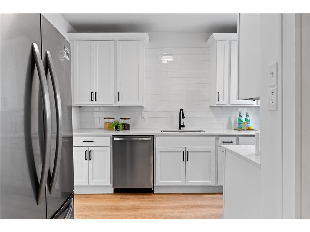 4234 Portland Avenue Minneapolis MN 55407 6599335 image1