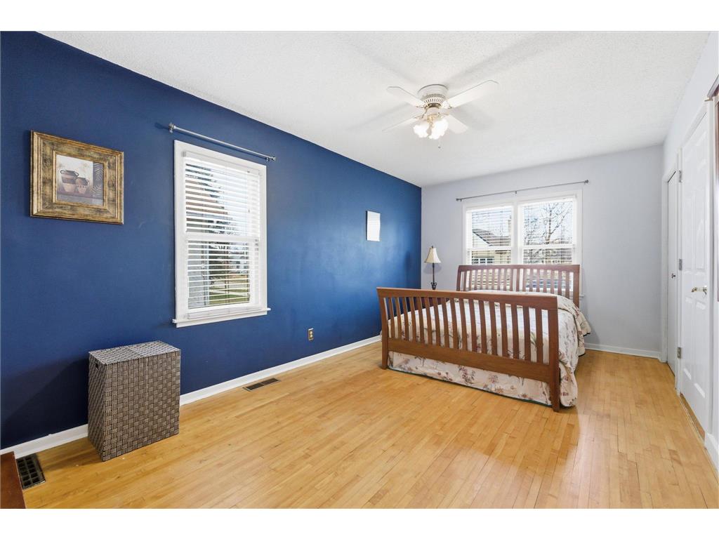 4235 Vincent Avenue N Minneapolis MN 55412 6824893 image17