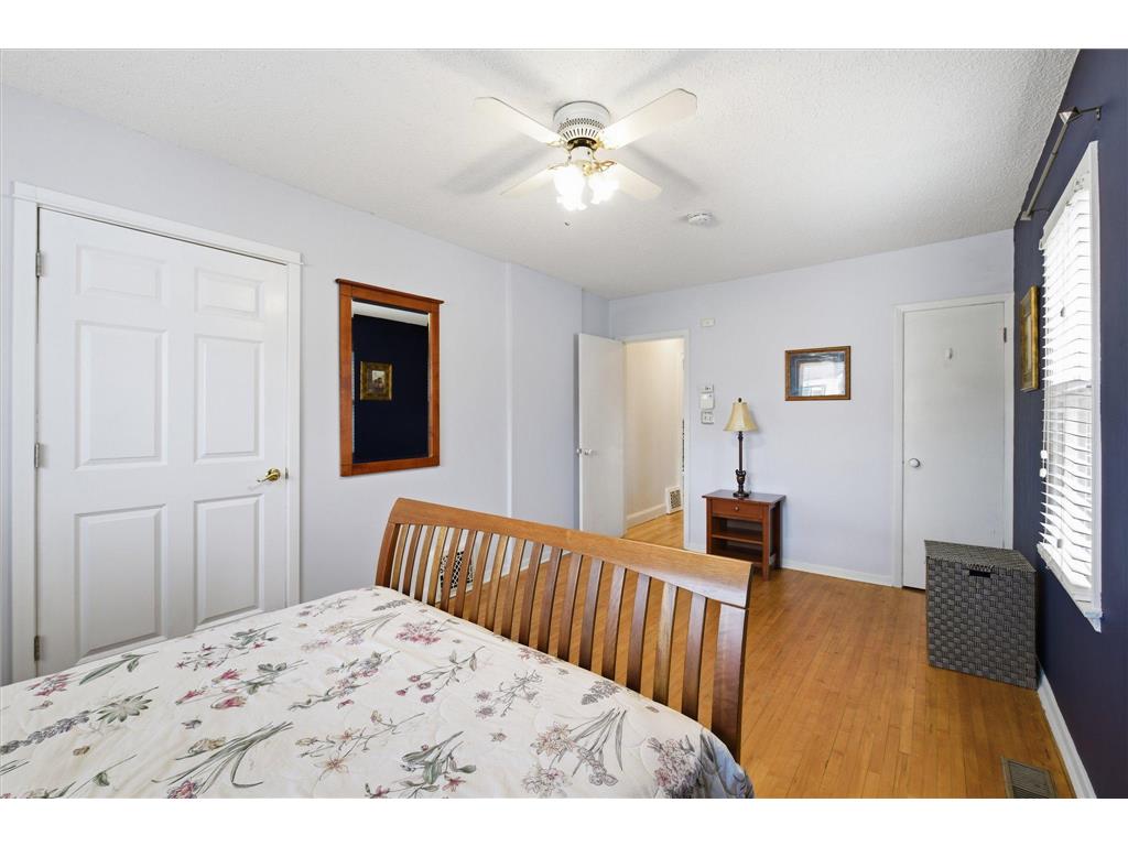 4235 Vincent Avenue N Minneapolis MN 55412 6824893 image18