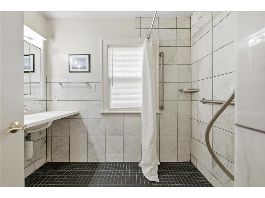4235 Vincent Avenue N Minneapolis MN 55412 6824893 image20