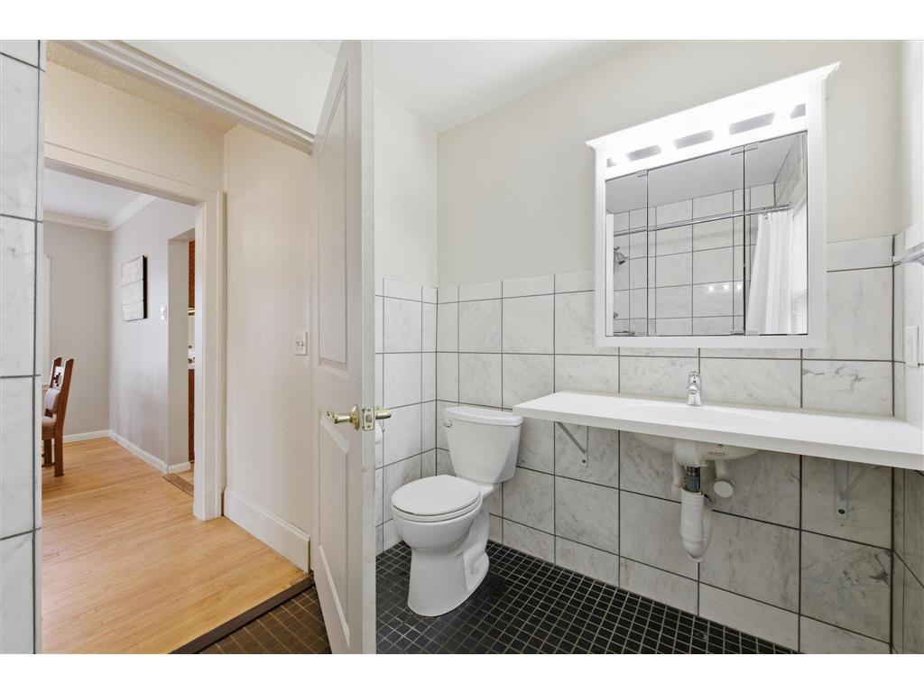 4235 Vincent Avenue N Minneapolis MN 55412 6824893 image21