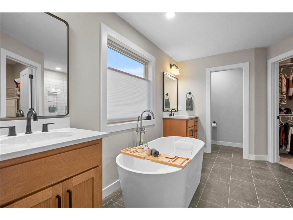 4237 Arbor Bay Woodbury MN 55129 7051082 image43