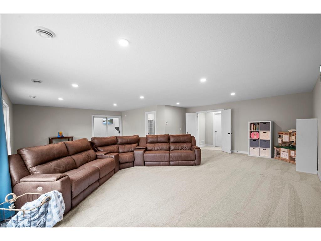 4237 Arbor Bay Woodbury MN 55129 7051082 image63