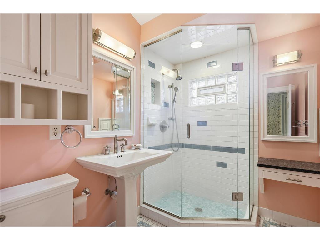 4237 Crocker Avenue Edina MN 55416 6788780 image29