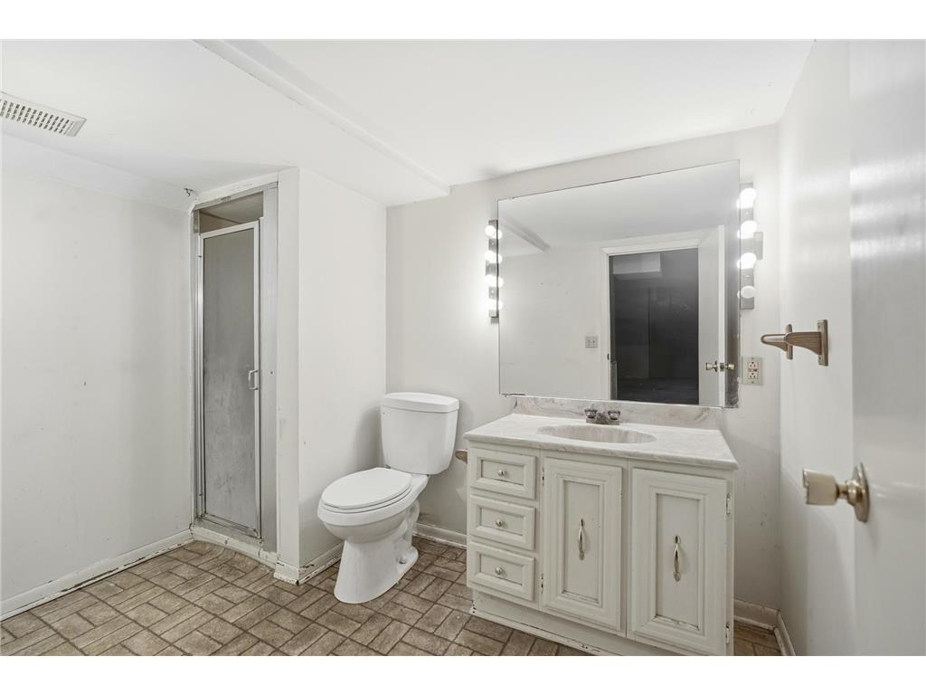 4237 Crocker Avenue Edina MN 55416 6788780 image32