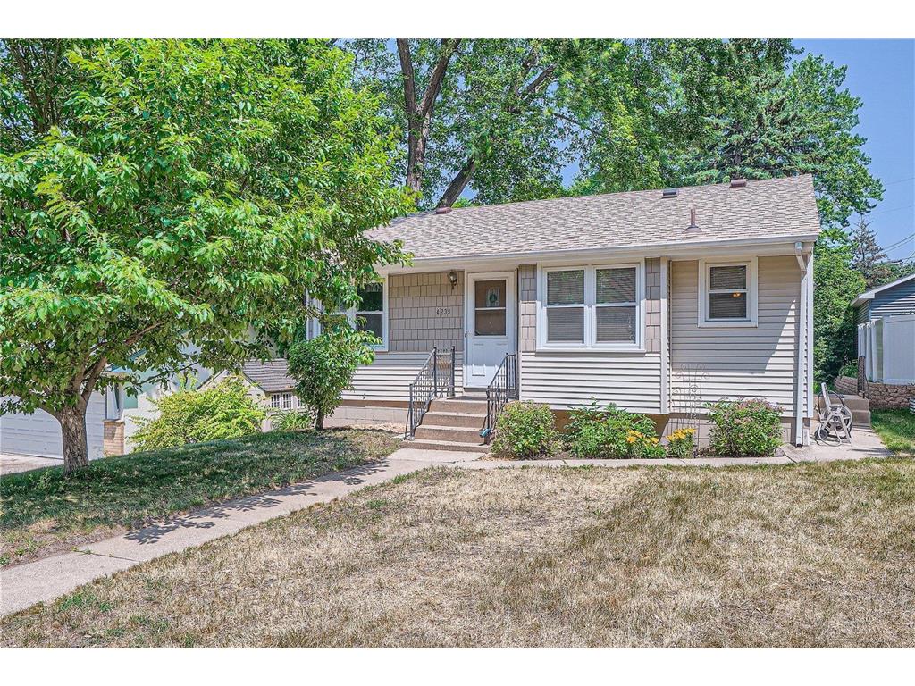 4239 Washington Street NE Columbia Heights MN 55421 6390838 image1