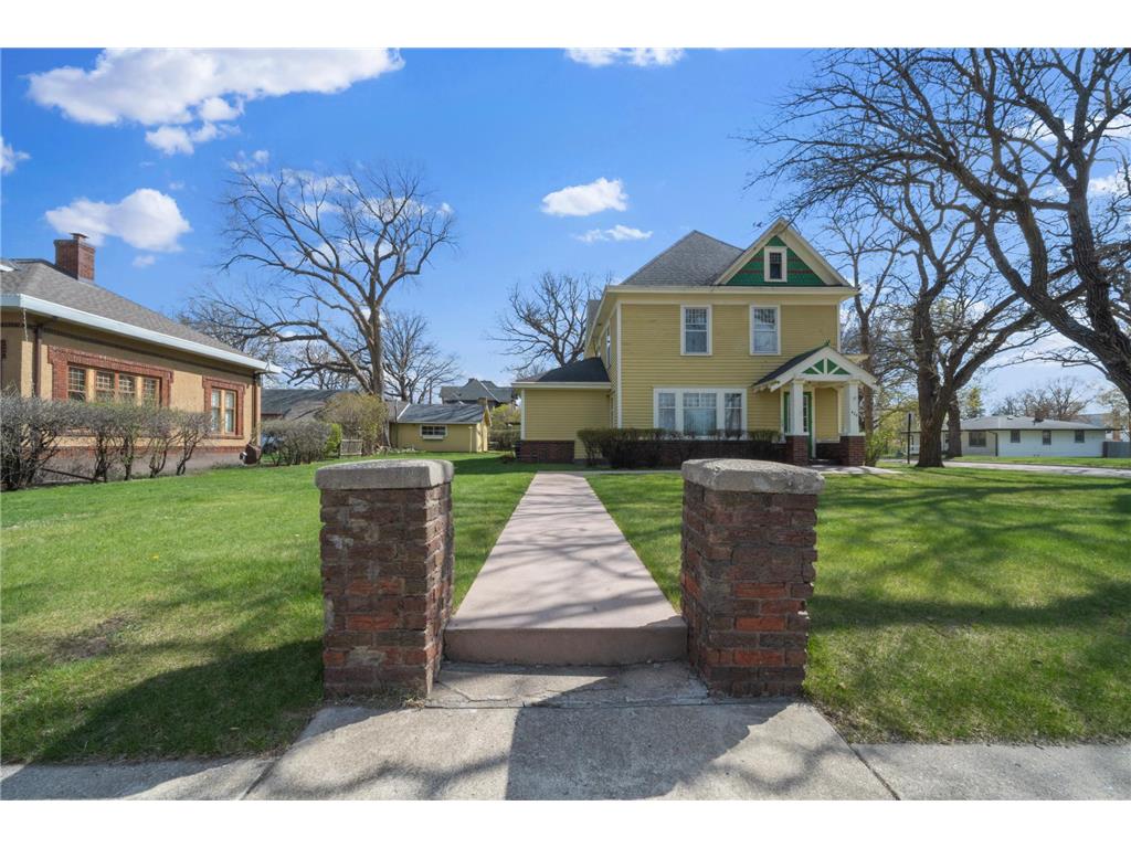 424 6th Avenue W Alexandria MN 56308 7076316 image2