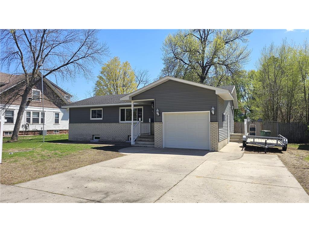 424 E 2nd Street Litchfield MN 55355 6807405 image1