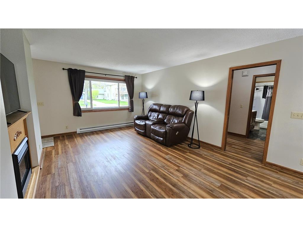 424 E 2nd Street Litchfield MN 55355 6807405 image10