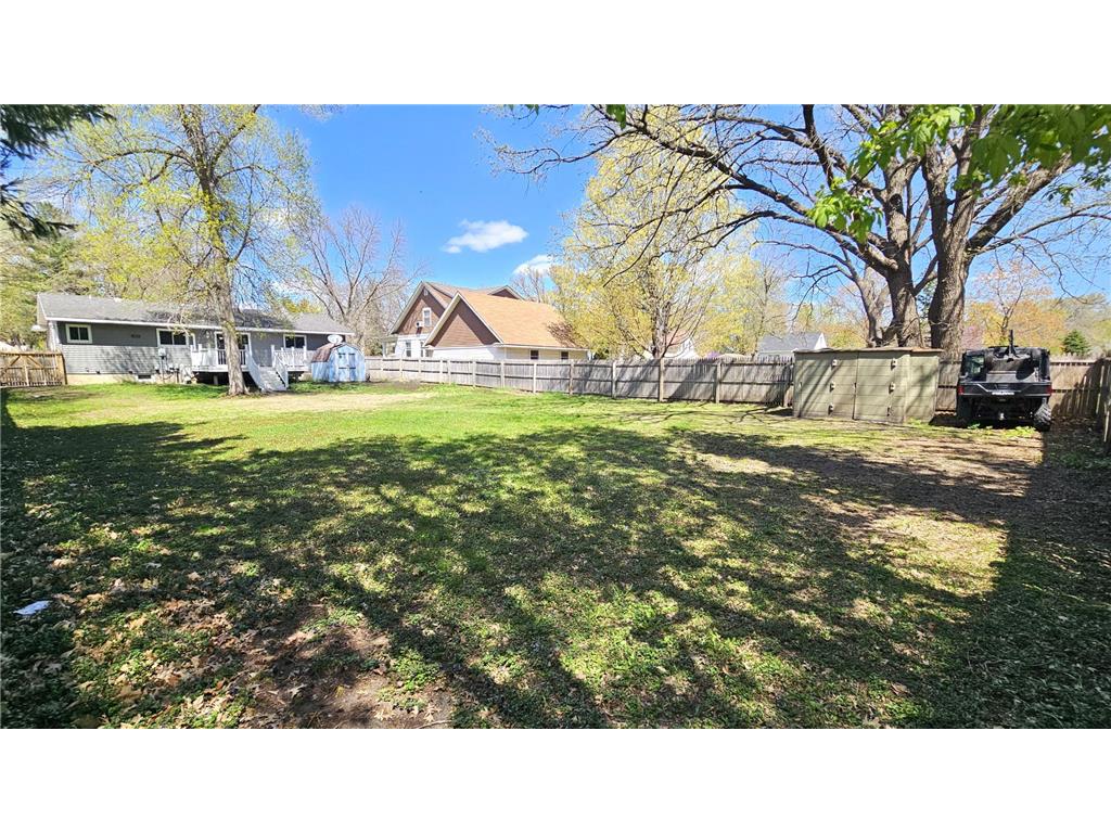 424 E 2nd Street Litchfield MN 55355 6807405 image2