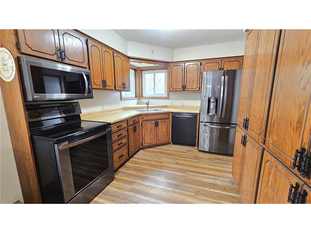 424 E 2nd Street Litchfield MN 55355 6807405 image7