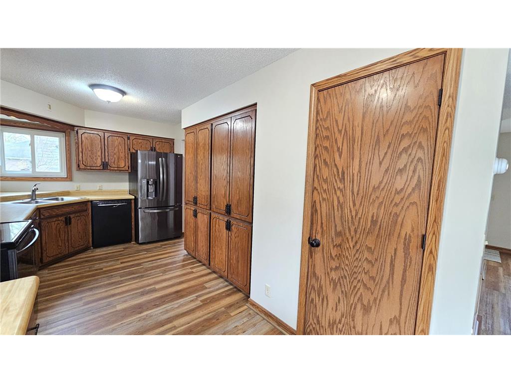 424 E 2nd Street Litchfield MN 55355 6807405 image9