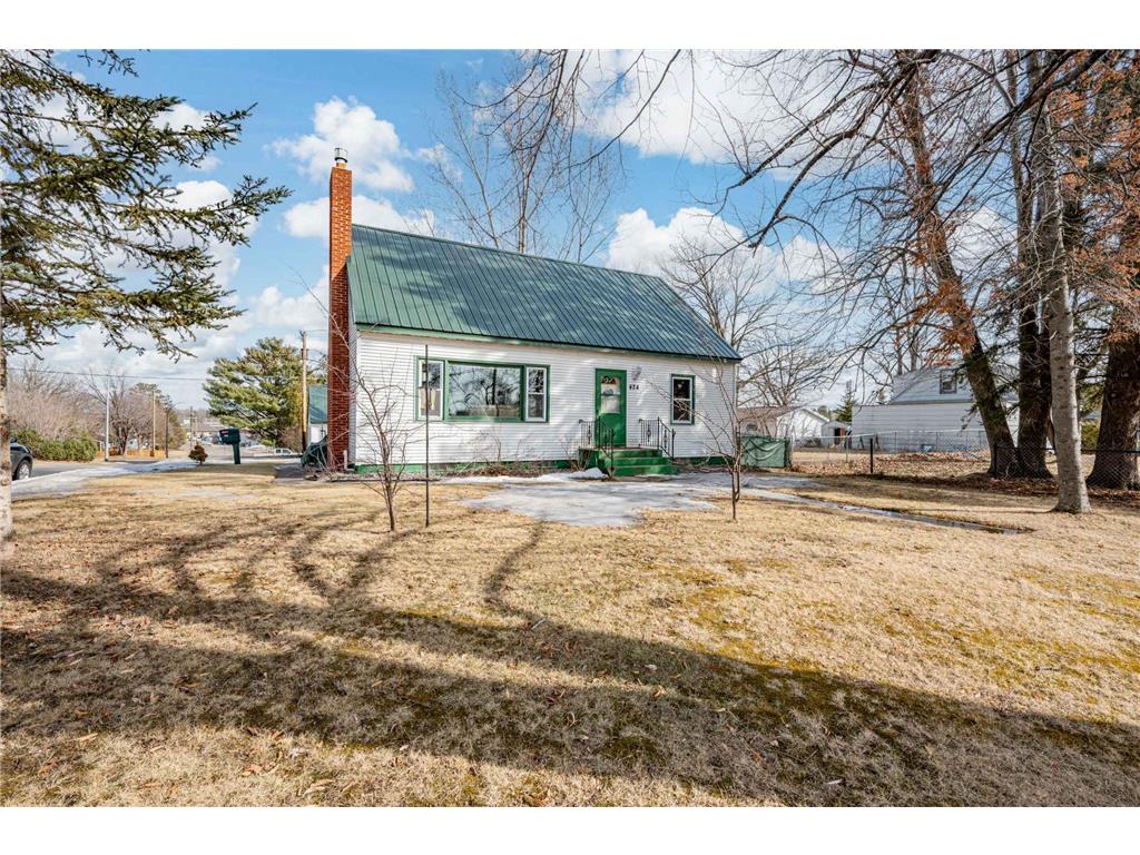 424 NE 9th Avenue Grand Rapids MN 55744 6685065 image1