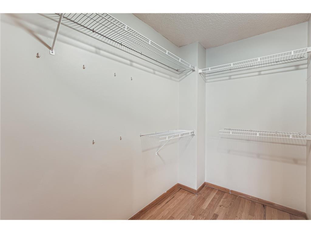 4241 Blackhawk Road Eagan MN 55122 6819751 image17