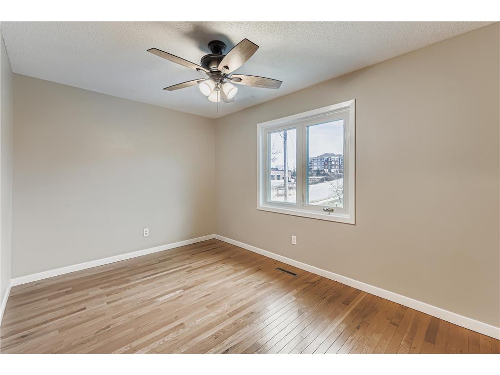 4241 Blackhawk Road Eagan MN 55122 6819751 image24