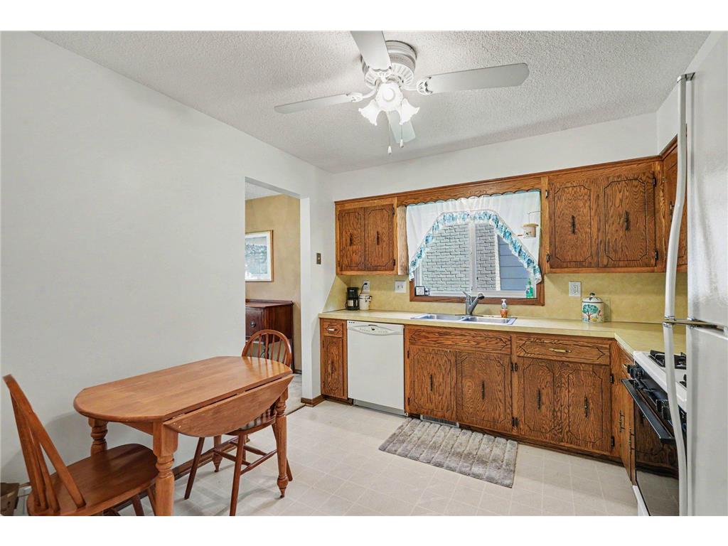 4242 Grimes Avenue N Robbinsdale MN 55422 7103859 image10