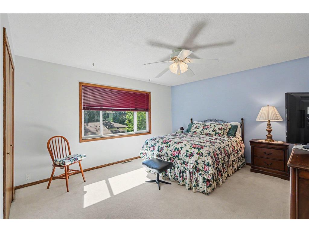 4242 Grimes Avenue N Robbinsdale MN 55422 7103859 image12