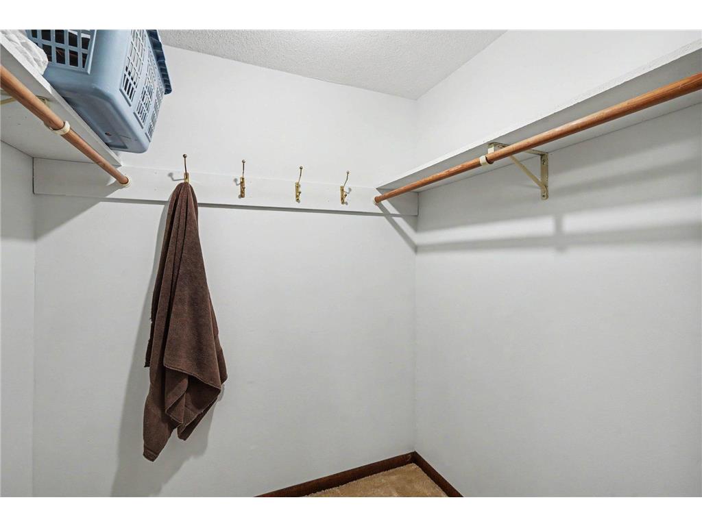 4242 Grimes Avenue N Robbinsdale MN 55422 7103859 image16