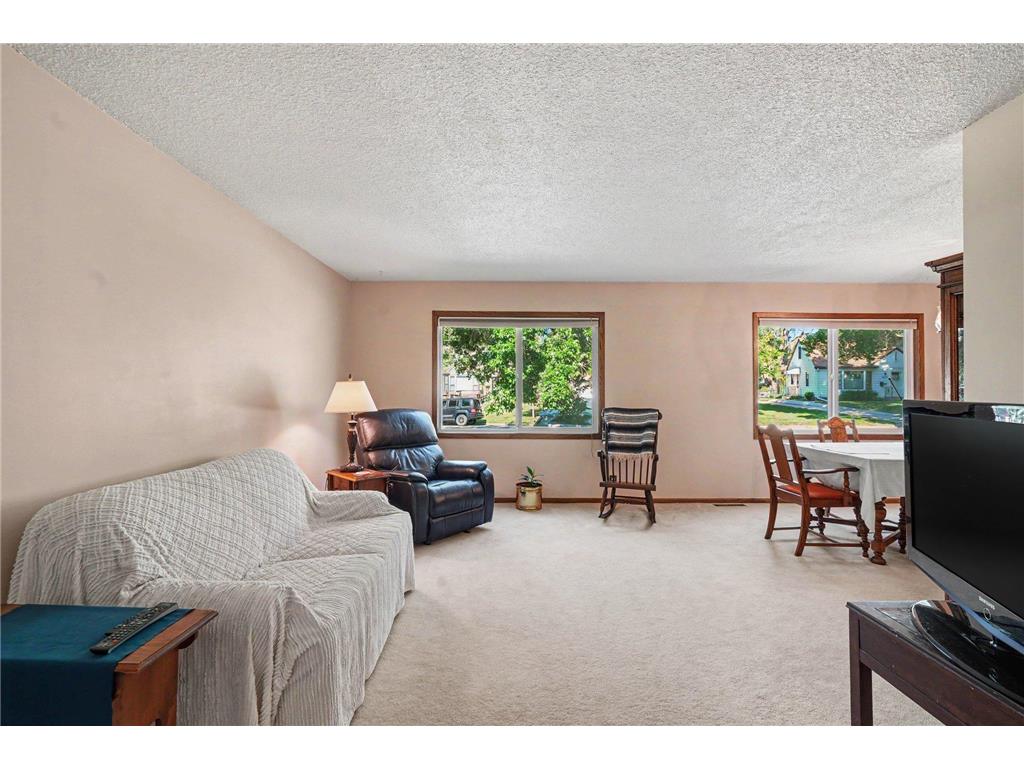 4242 Grimes Avenue N Robbinsdale MN 55422 7103859 image3
