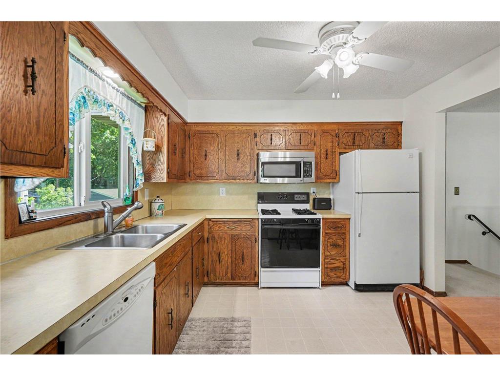 4242 Grimes Avenue N Robbinsdale MN 55422 7103859 image8