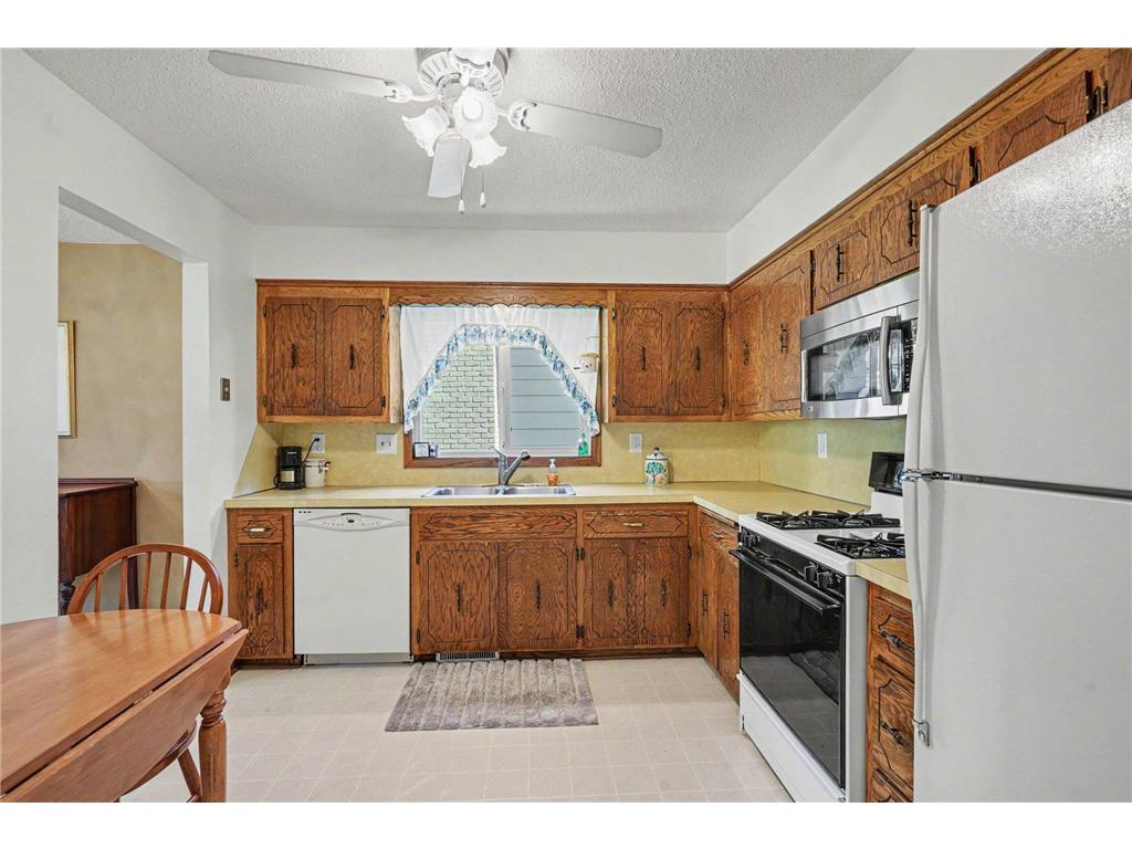 4242 Grimes Avenue N Robbinsdale MN 55422 7103859 image9