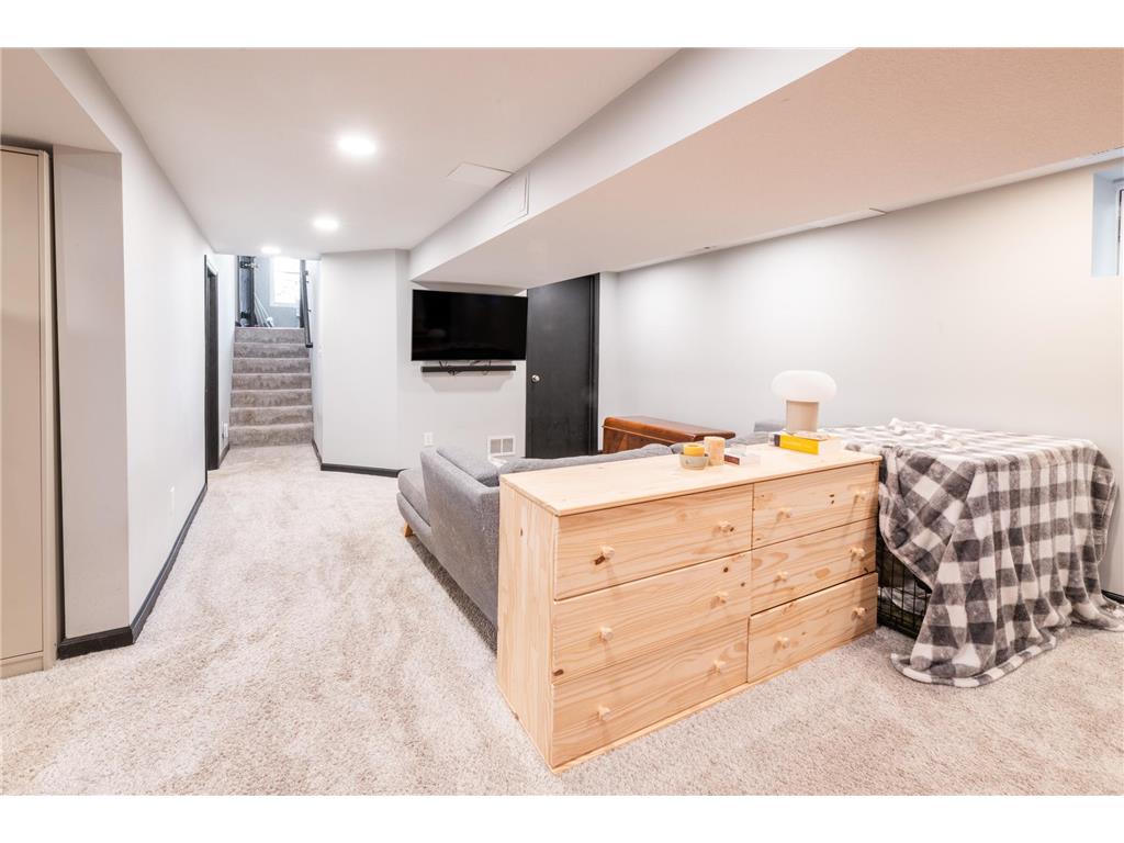 4243 Minnehaha Avenue Minneapolis MN 55406 6794938 image17