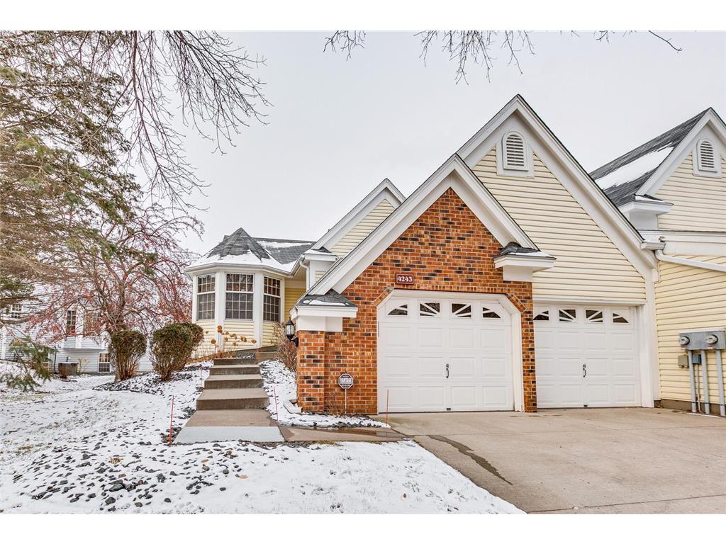 4243 Pond View Drive White Bear Twp MN 55110 6474076 image1