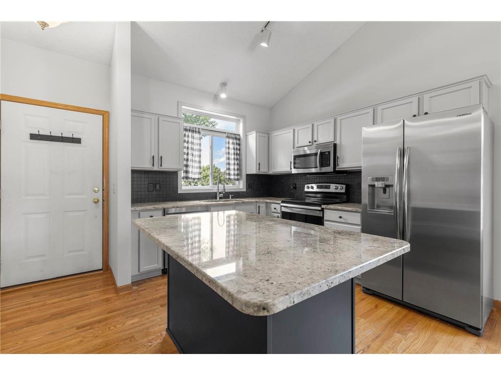 4244 Jarmann Lane Shakopee MN 55379 7092513 image3