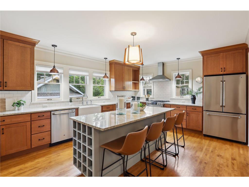 4245 Abbott Avenue S Minneapolis MN 55410 6447580 image1