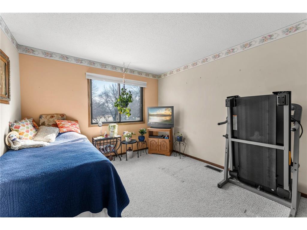 4245 Centerville Road Vadnais Heights MN 55127 7029017 image15