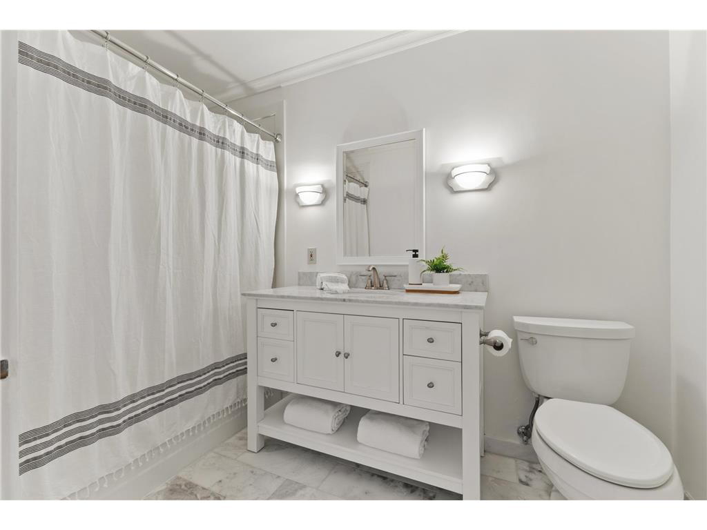 4249 Aldrich Avenue S Minneapolis MN 55409 7058551 image25