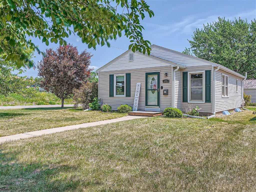 425 15th Avenue N, Hopkins, MN 55343 MLS 6377486 Edina Realty