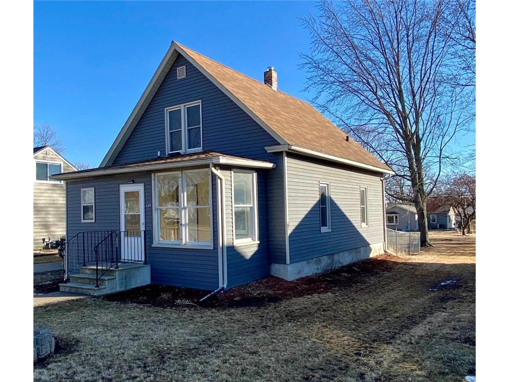 425 1st Avenue NE Plainview MN 55964 6686740 image1