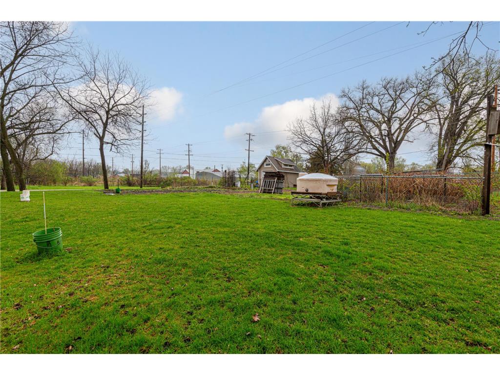 425 2nd Street S Waterville MN 56096 7061445 image3