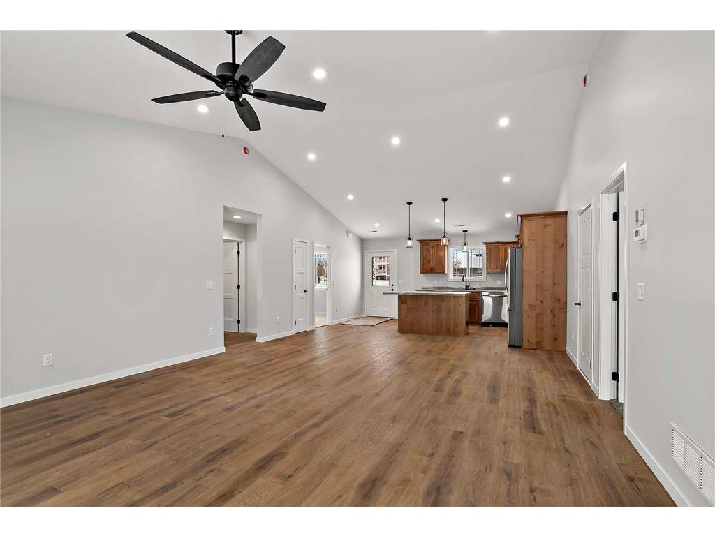 425 4th Avenue SE Saint Joseph MN 56374 6793216 image14