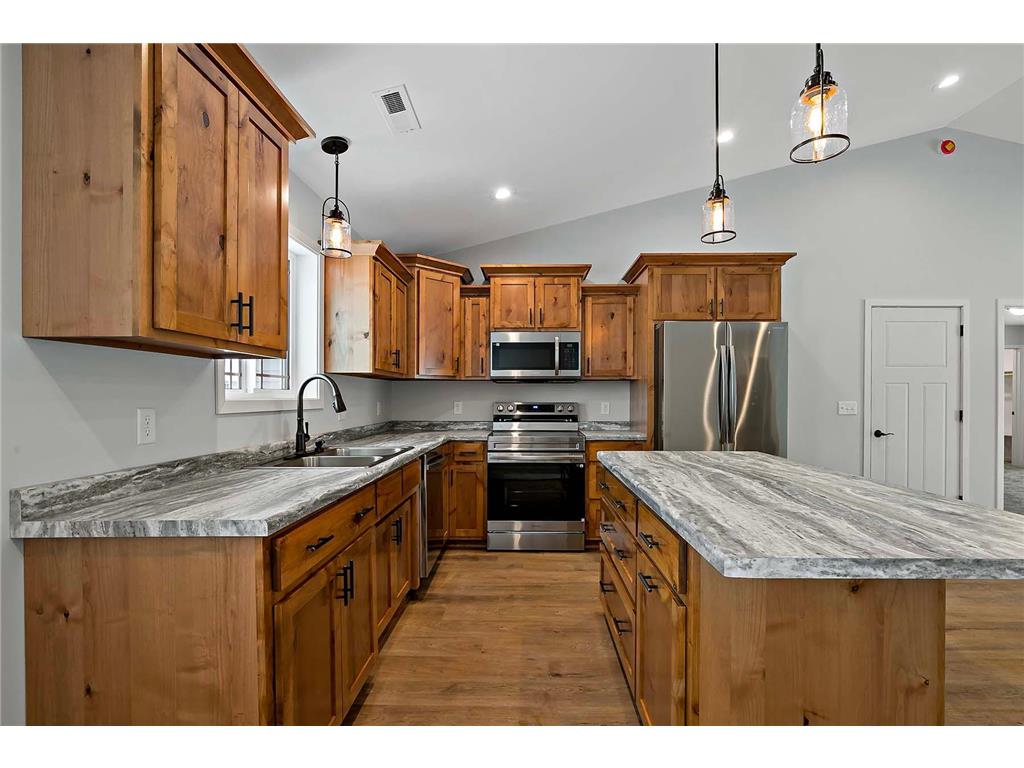 425 4th Avenue SE Saint Joseph MN 56374 7061346 image5