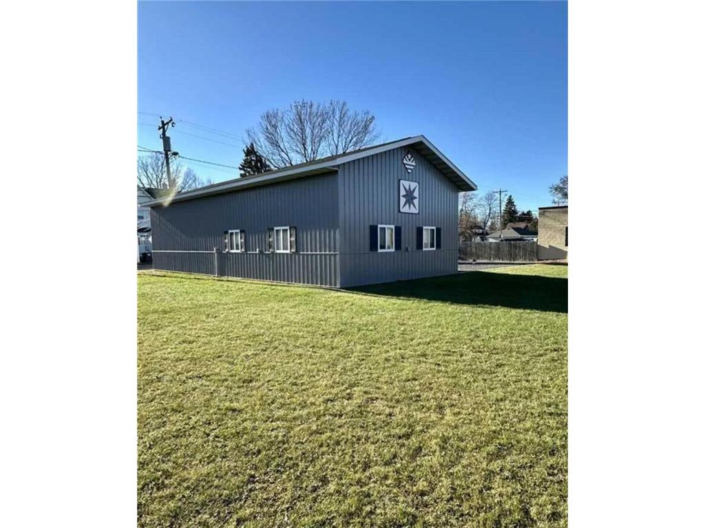 425 4th Street International Falls MN 56649 7061480 image4