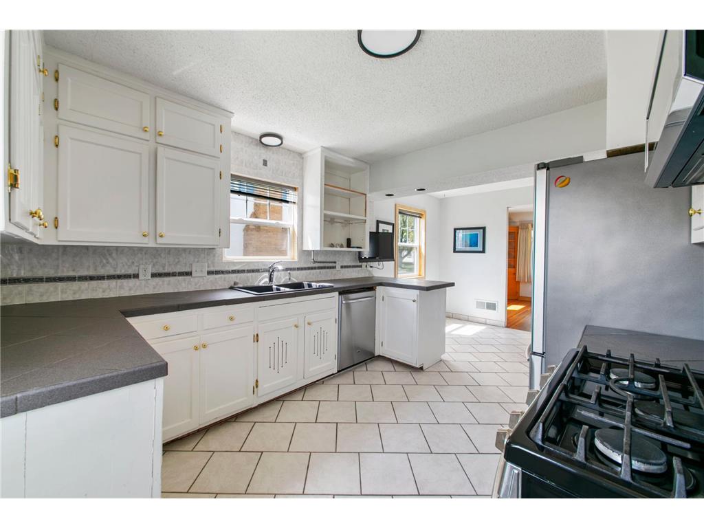 425 9th Avenue S South Saint Paul MN 55075 7048385 image3