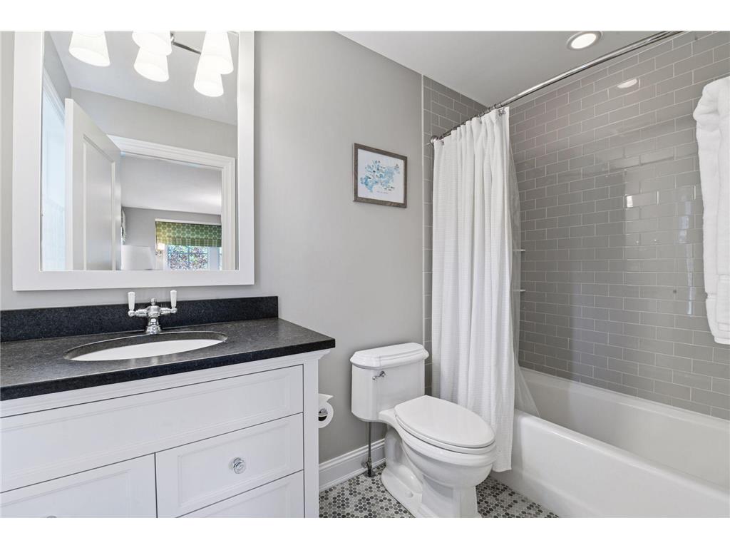 425 Carpenters Point Wayzata MN 55391 - Lake Minnetonka 7075969 image71