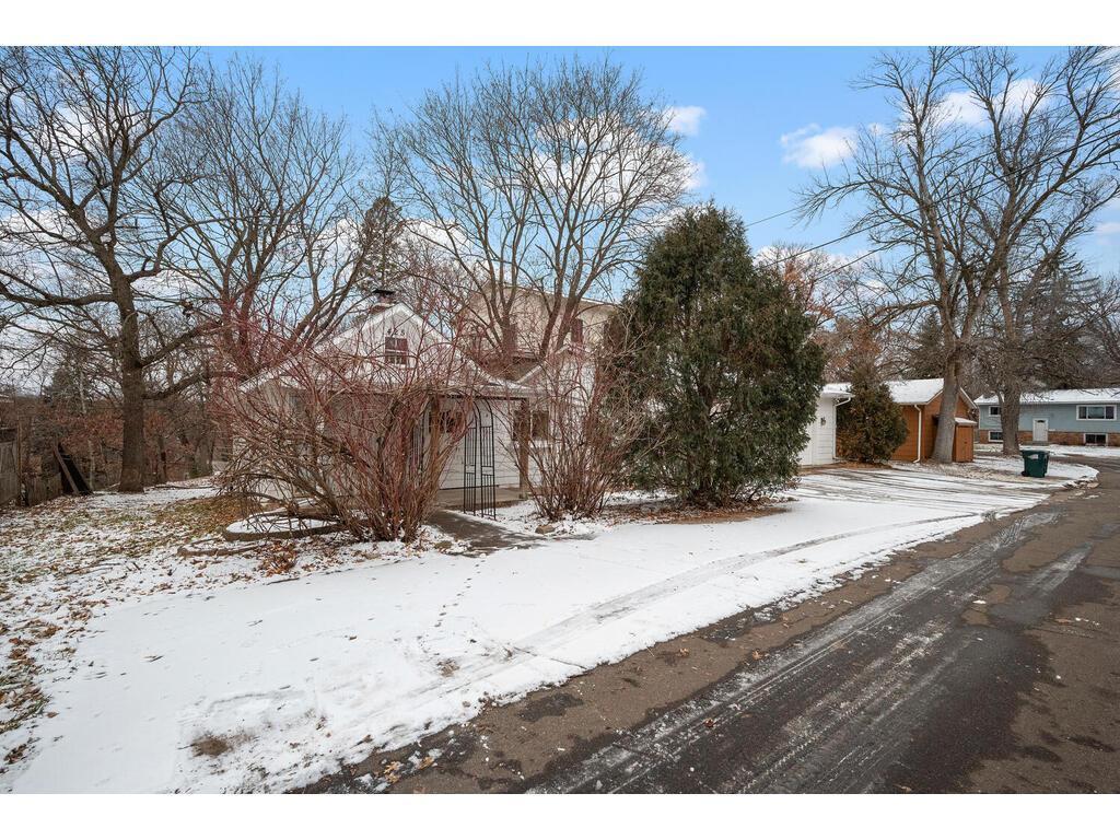 425 Chippenham, Willernie, MN, 55090 MLS 7768888 Edina Realty