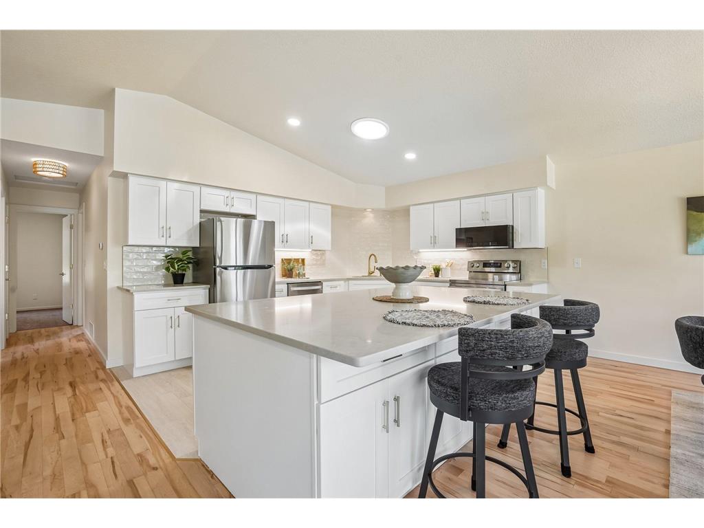 425 Crestview Drive S Maplewood MN 55119 7083829 image17