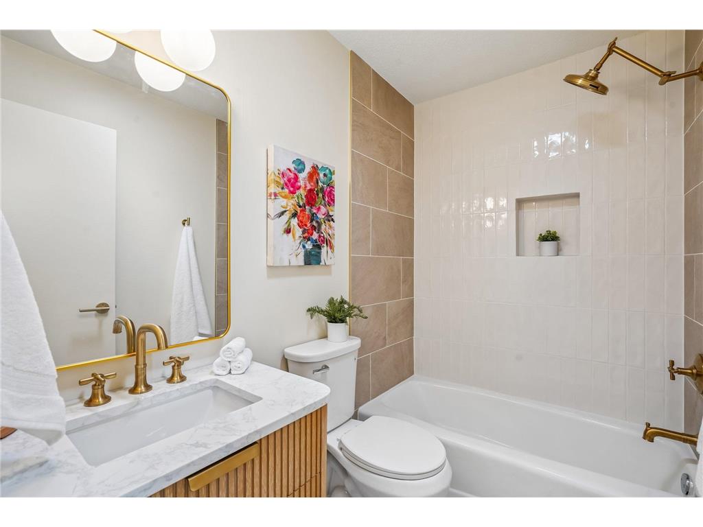 425 Crestview Drive S Maplewood MN 55119 7083829 image20